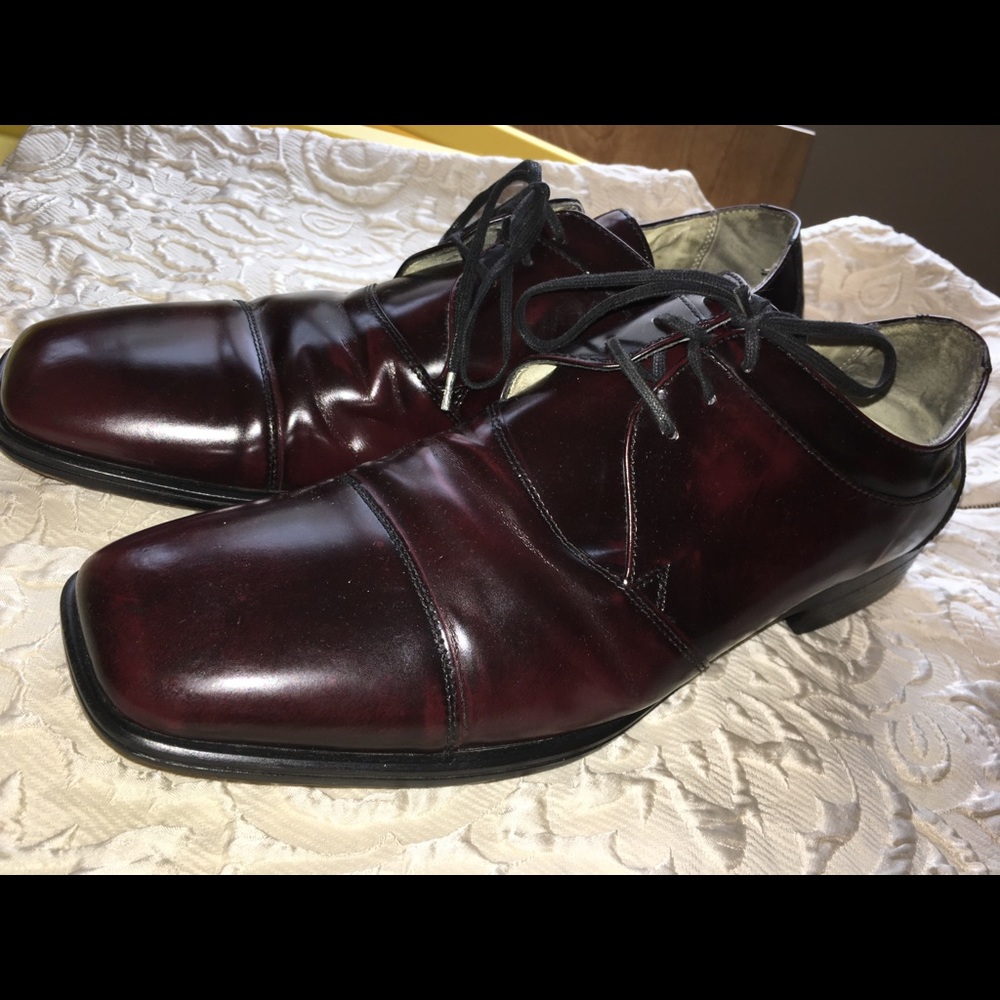Men’s Kenneth Cole shoe